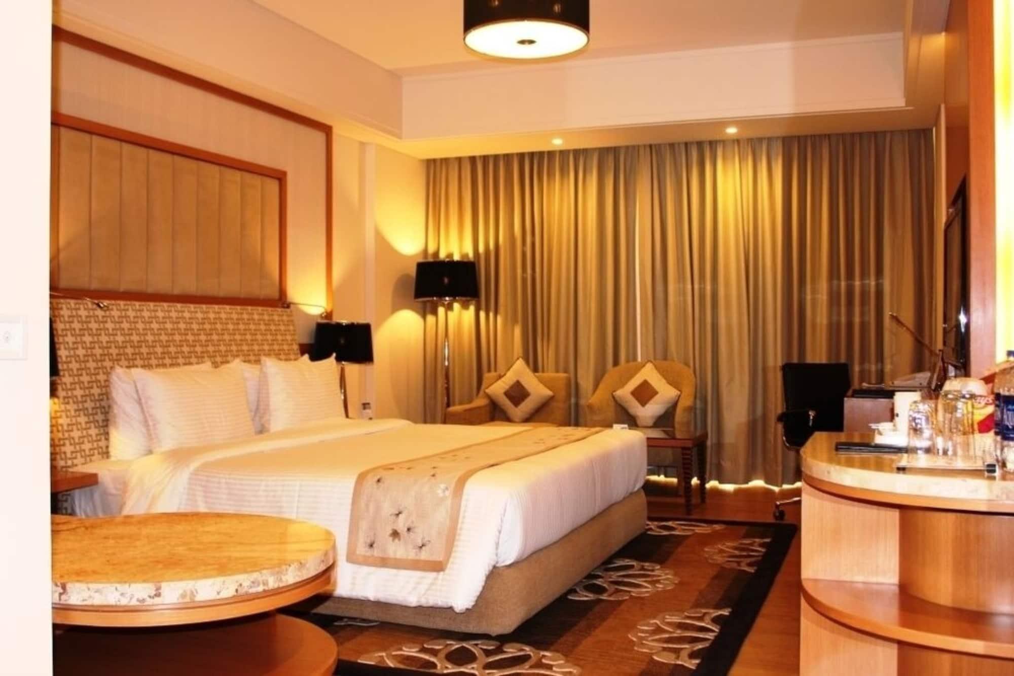 Radisson Blu Hotel, Nagpur Eksteriør billede