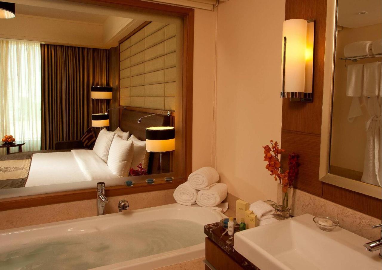 Radisson Blu Hotel, Nagpur Eksteriør billede
